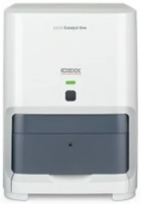 血液化学検査器(IDEXX Catalyst One)